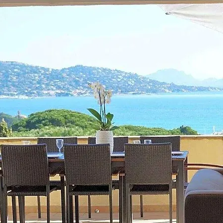 La Quinta Comfortable Hotel 3*